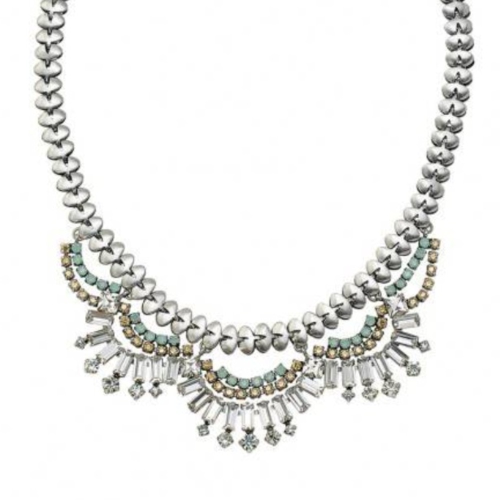 Stella & Dot Belle Statement Necklace